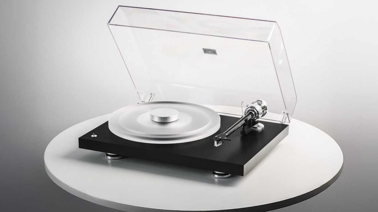 Pro-Ject Debut Reference 10 Arrives at Bristol 2026 While New U.S. Distribution Signals Strategic Shift