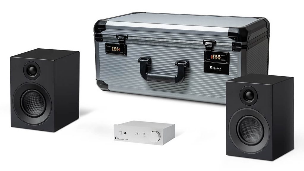 Pro-Ject Travel Set in Black and Silver