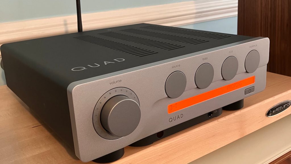 Quad 3 Integrated Amplifier Left Angle