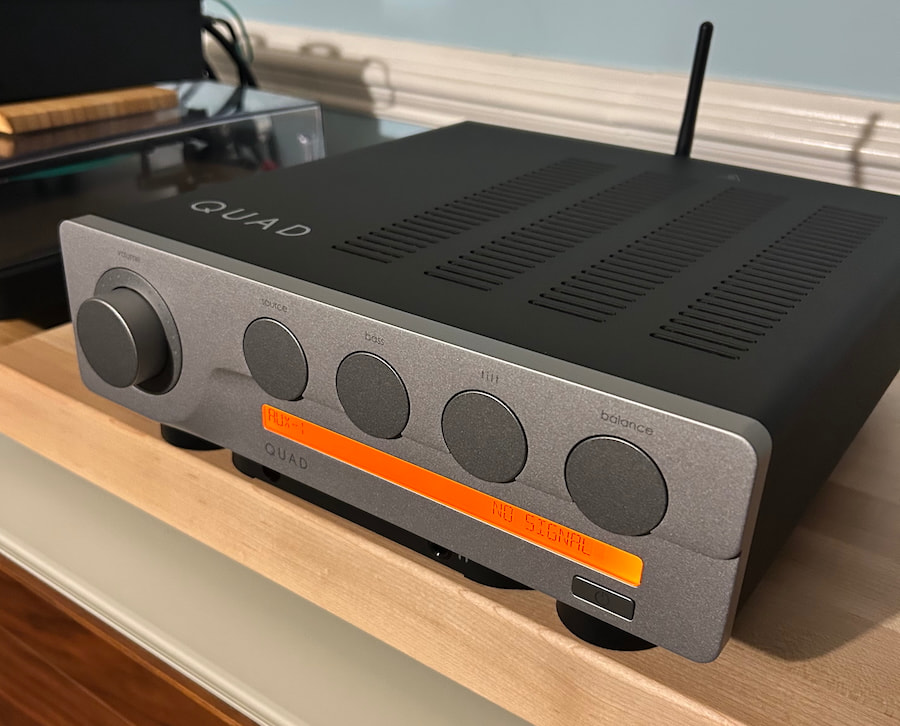 Quad 3 Integrated Amplifier Right Angle