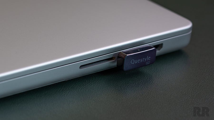 questyle-qcc-dongle-pro2-usb-c-adapter-laptop