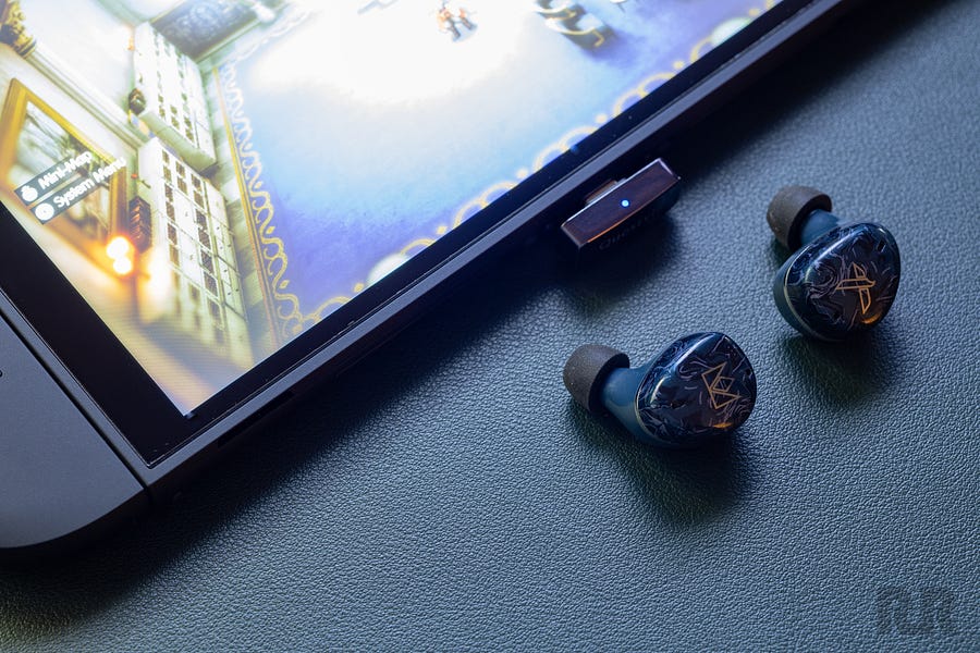 questyle-qcc-dongle-pro2-wireless-earbuds