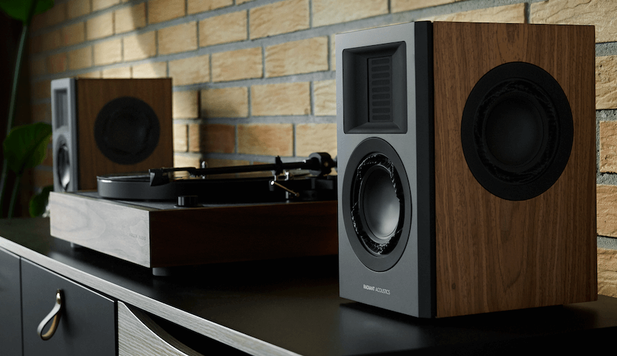 radiant-clarity-4-2-speakers-lifestyle