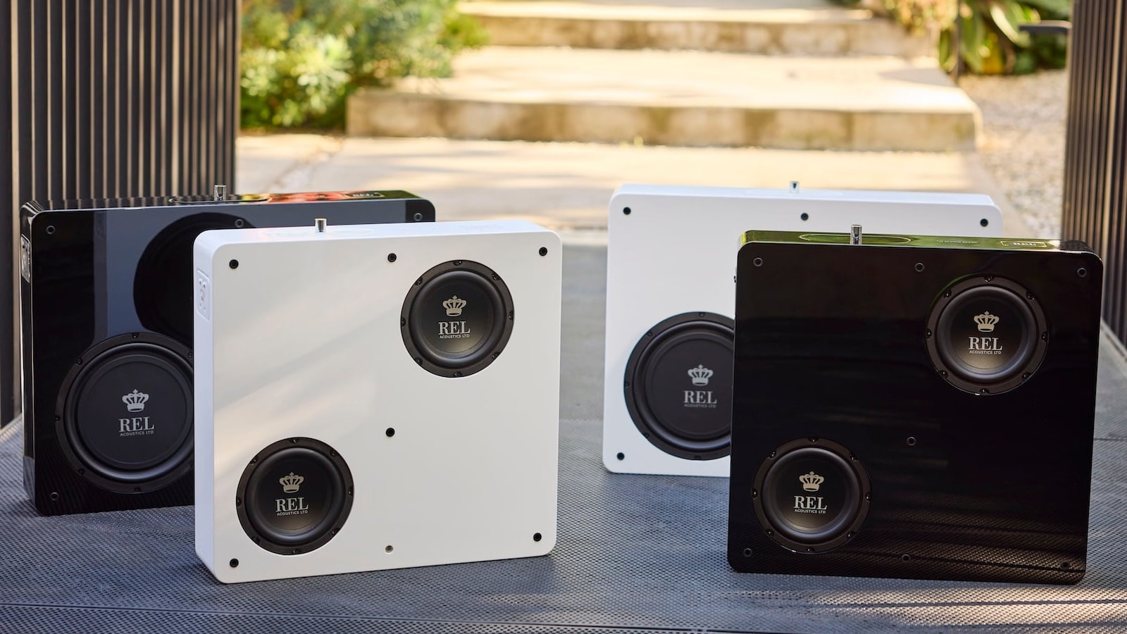 rel-planar-subwoofers-black-white-2026