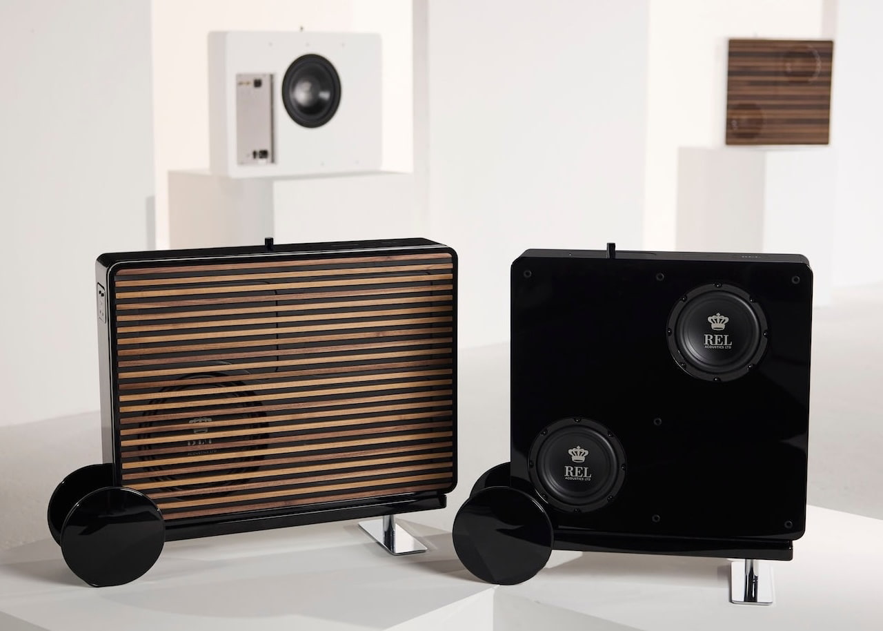 rel-planar-subwoofers-grille-on-off