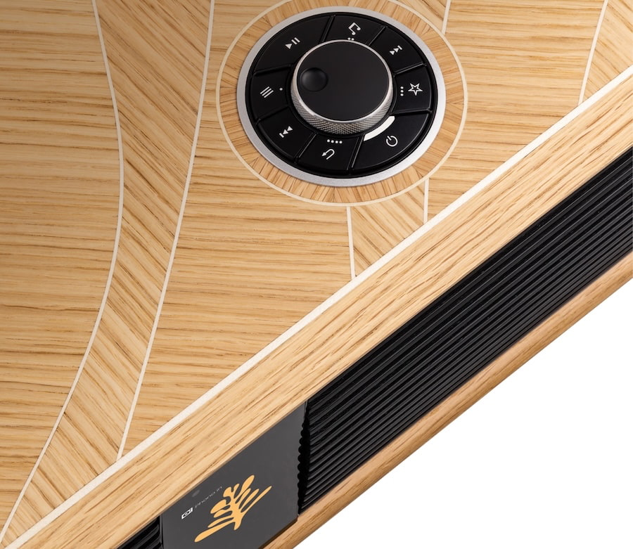 ruark-audio-r810mie-top-crop