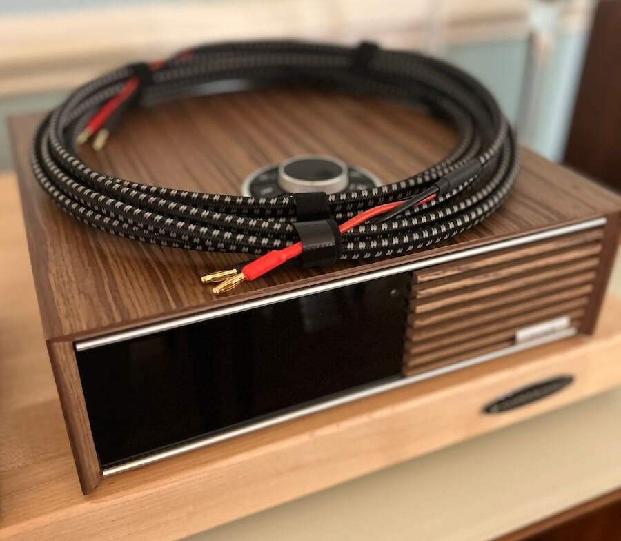 ruark-r610-with-speaker-cable