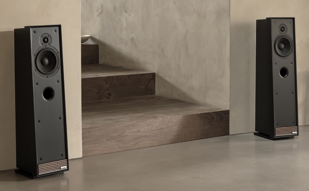 ruark-talisman-r-loudspeaker-lifestyle-no-grille