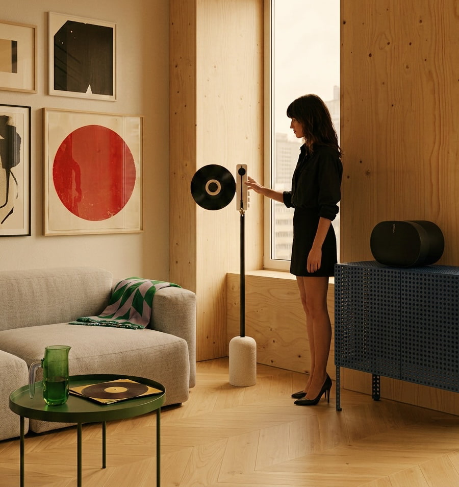ruka-td-1-vertical-turntable-floor-stand-woman
