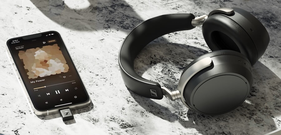 sennheiser-hdb-630-btd-700-lifestyle