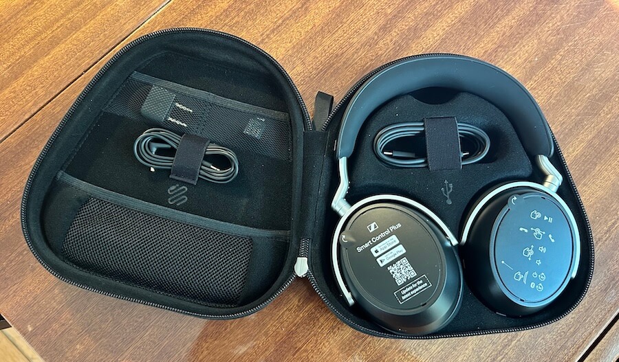 sennheiser-hdb-630-headphones-accessories