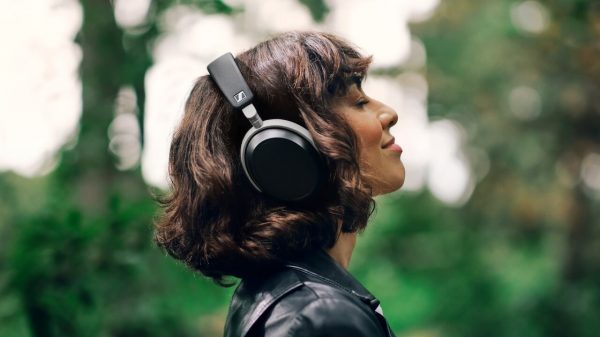 Sennheiser HDB-630 Wireless Headphones Lifestyle