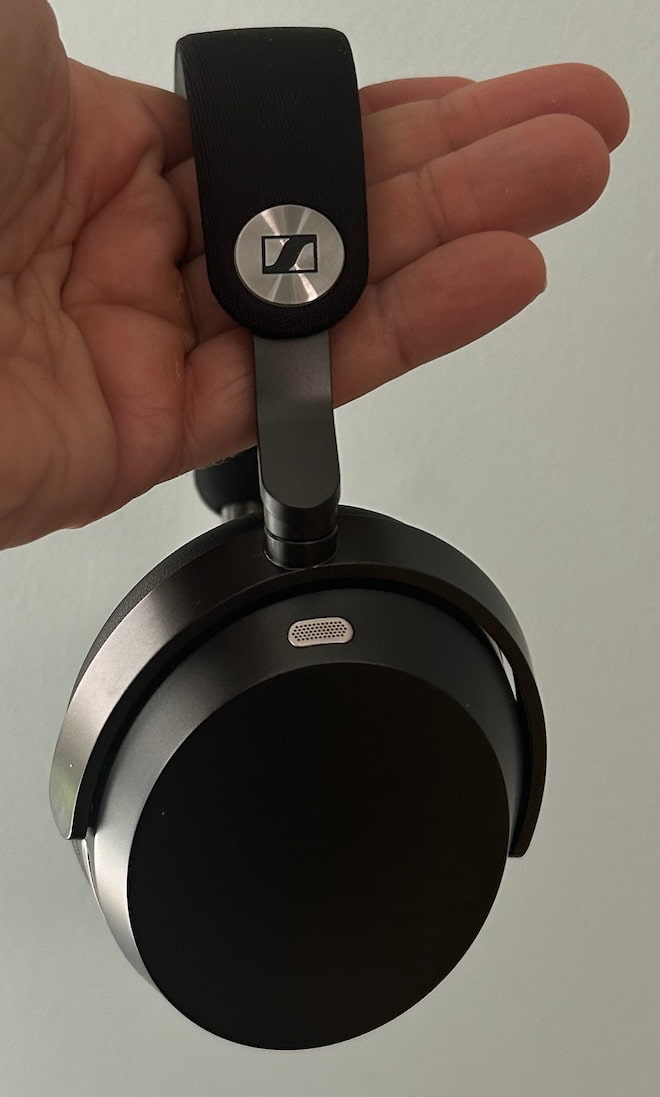 sennheiser-momentum-5-wireless-headphones-black-side