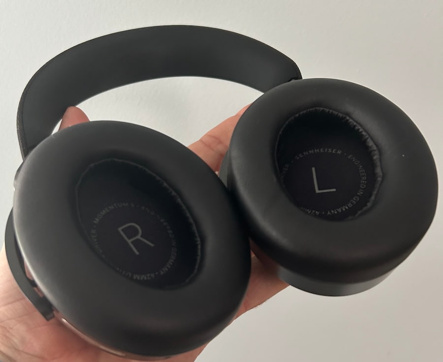 sennheiser-momentum-5-wireless-headphones-earcups