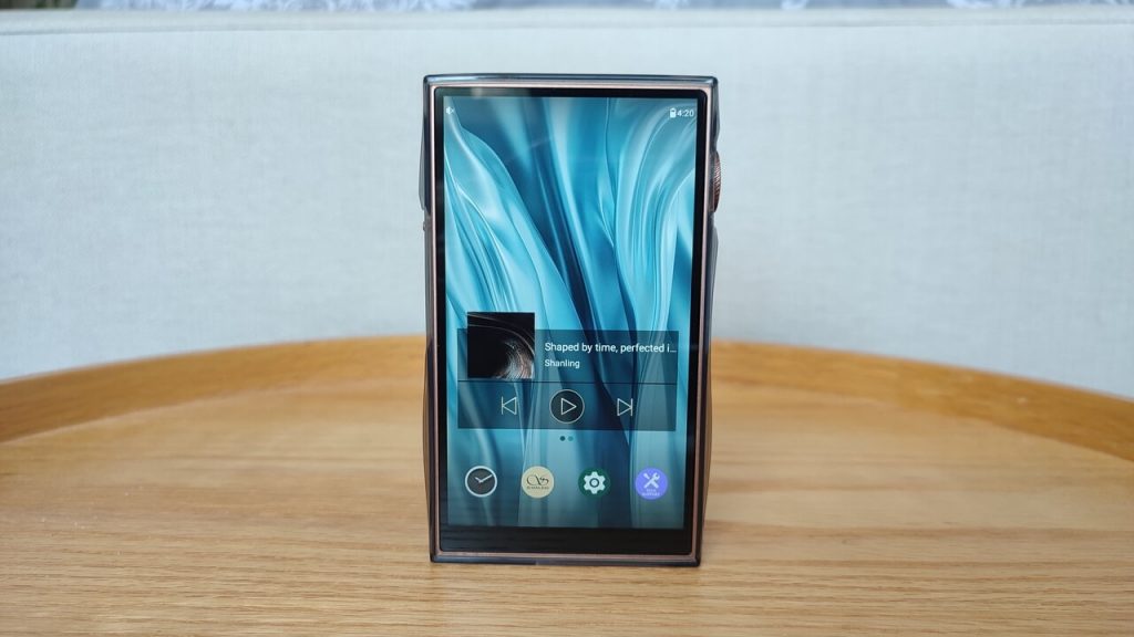 Shanling M3 Plus portable DAP Front View