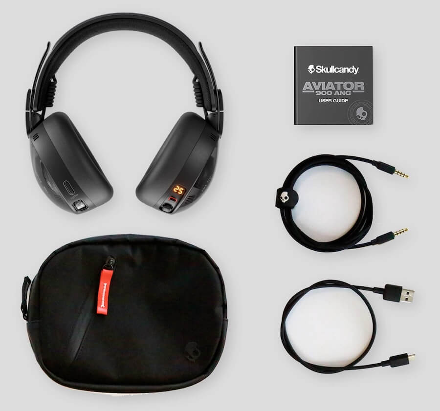 skullcandy-aviator-900-headphones-accesories