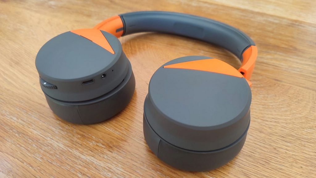 Sonic Lamb Wireless Headphones in Ember Gray
