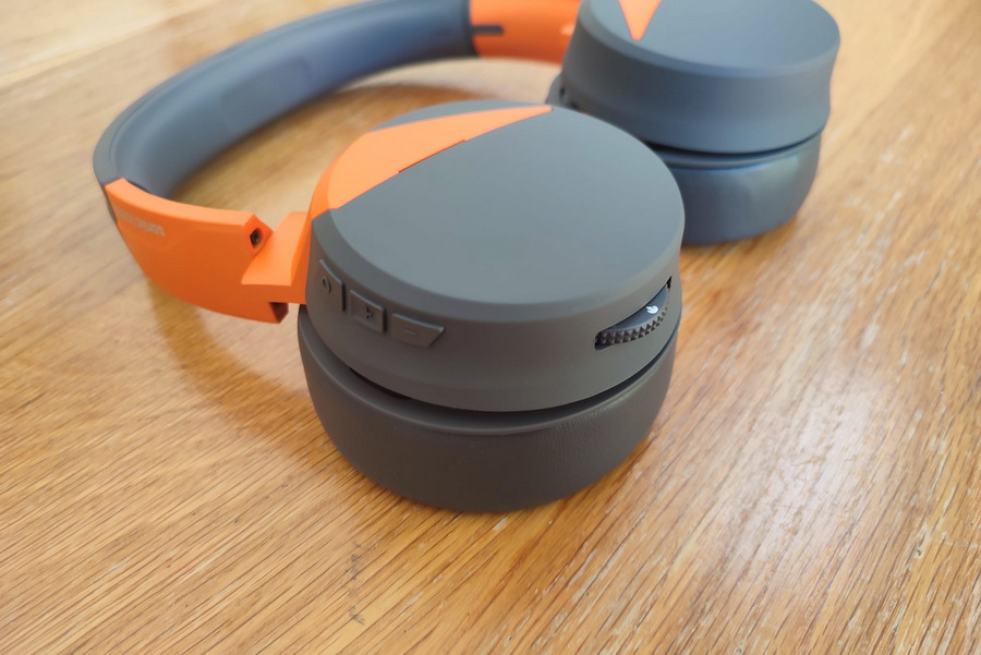 sonic-lamb-wireless-headphones-ember-gray-angle