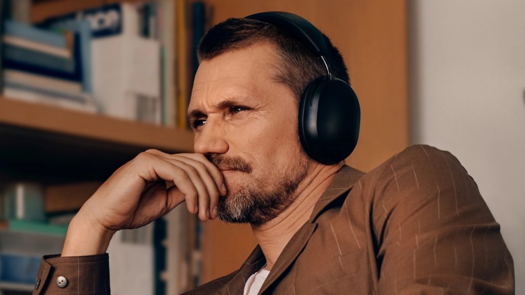 Sonos Ace Headphones Lifestyle in Black