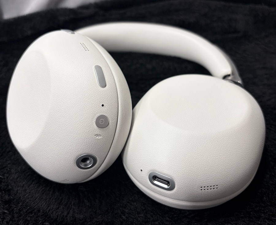 sony-1000x-wireless-headphones-bottom-white