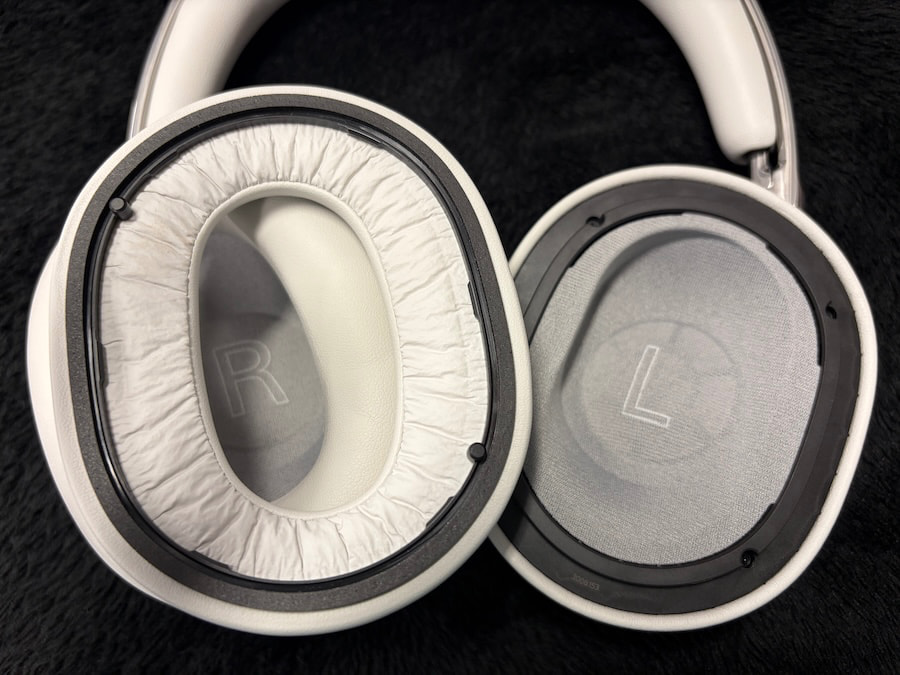 sony-1000x-wireless-headphones-white-inside-earcups
