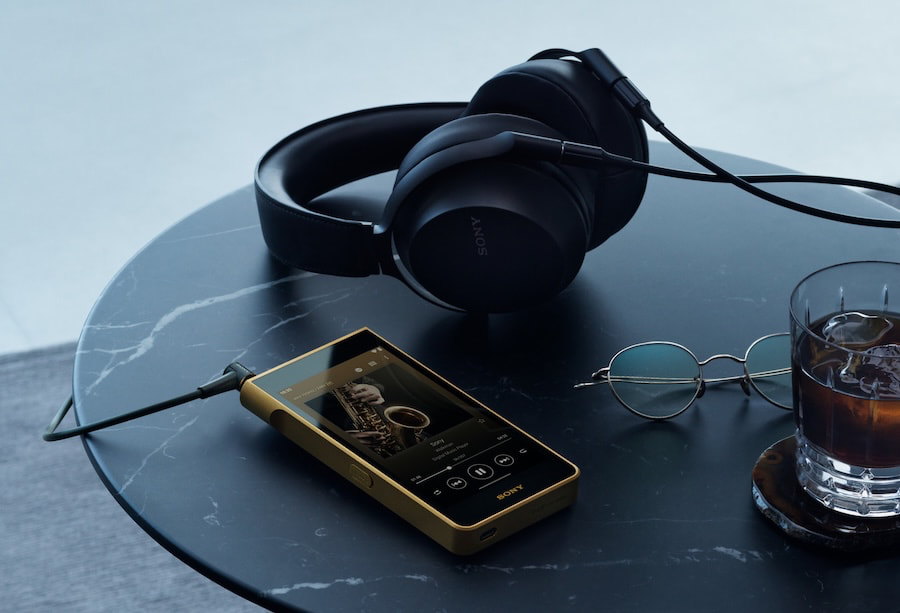 sony-nw-wm1zm3-dap-lifestyle-2026