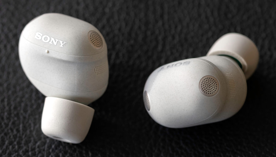 sony-wf-1000xm6-silver-wireless-earbuds