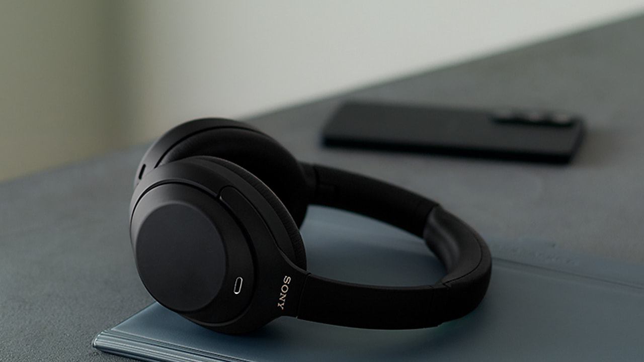 2026 Sony WH-1000XM4C Wireless Headphones Black on Table