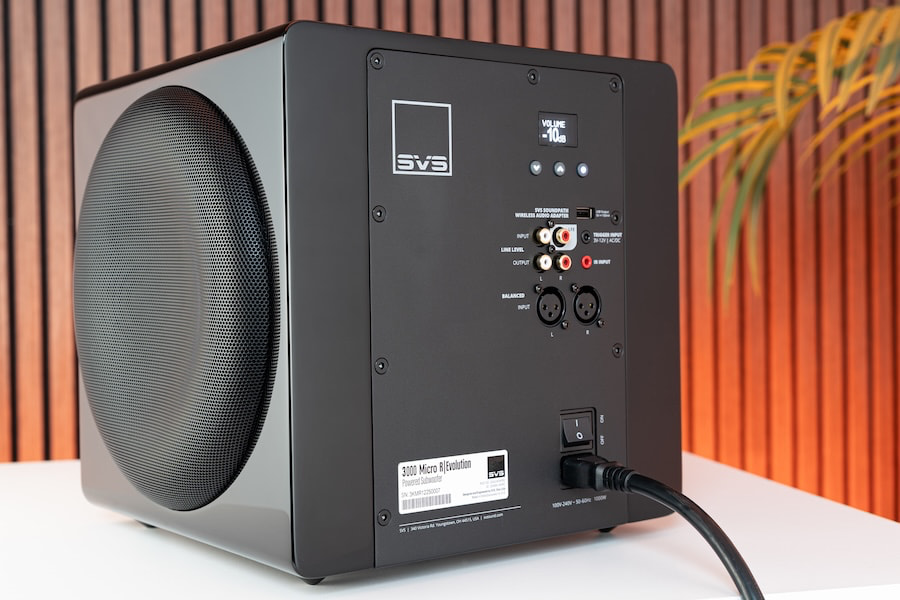 svs-3000-micro-revolution-detail-side-inputs