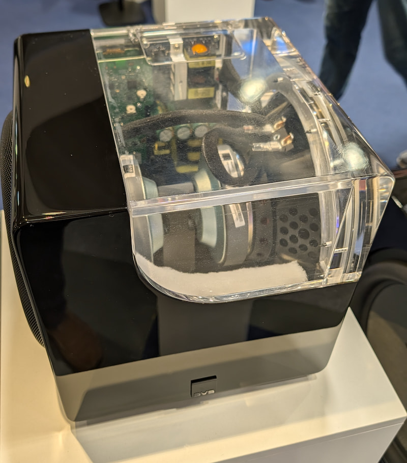 SVS 3000 Micro R|Evolution subwoofer cutaway