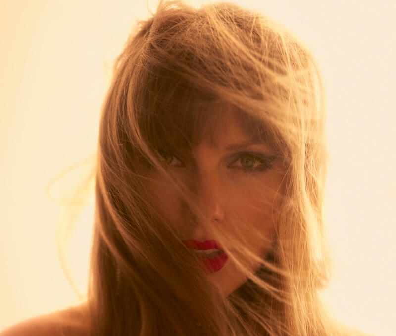 taylor-switft-music-videos-headshot
