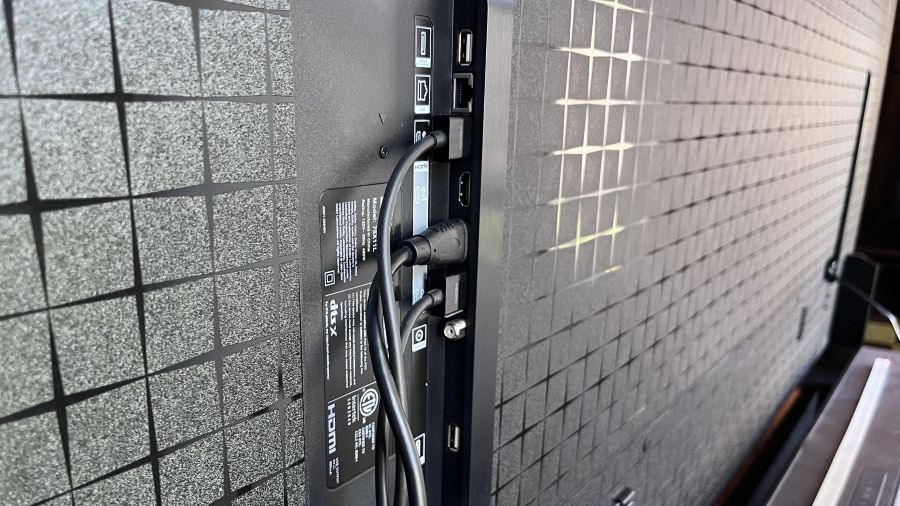 tcl-75x11l-tv-rear-inputs
