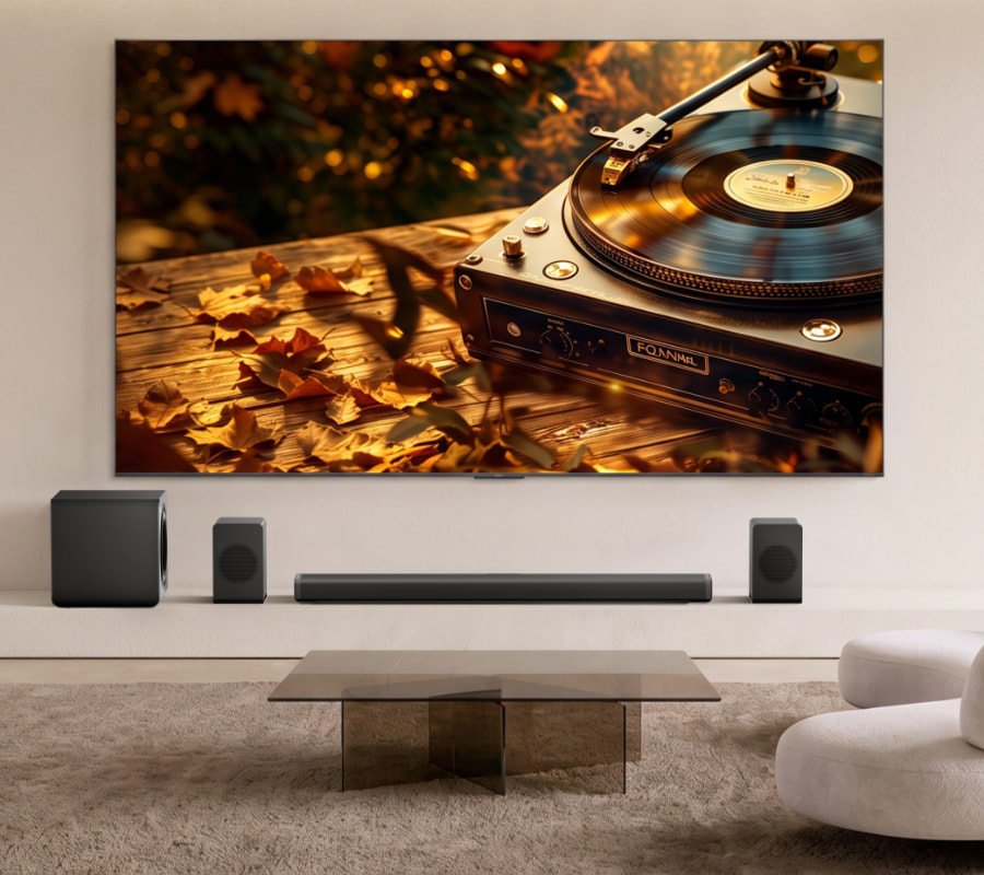 tcl-q95k-soundbar-lifestyle