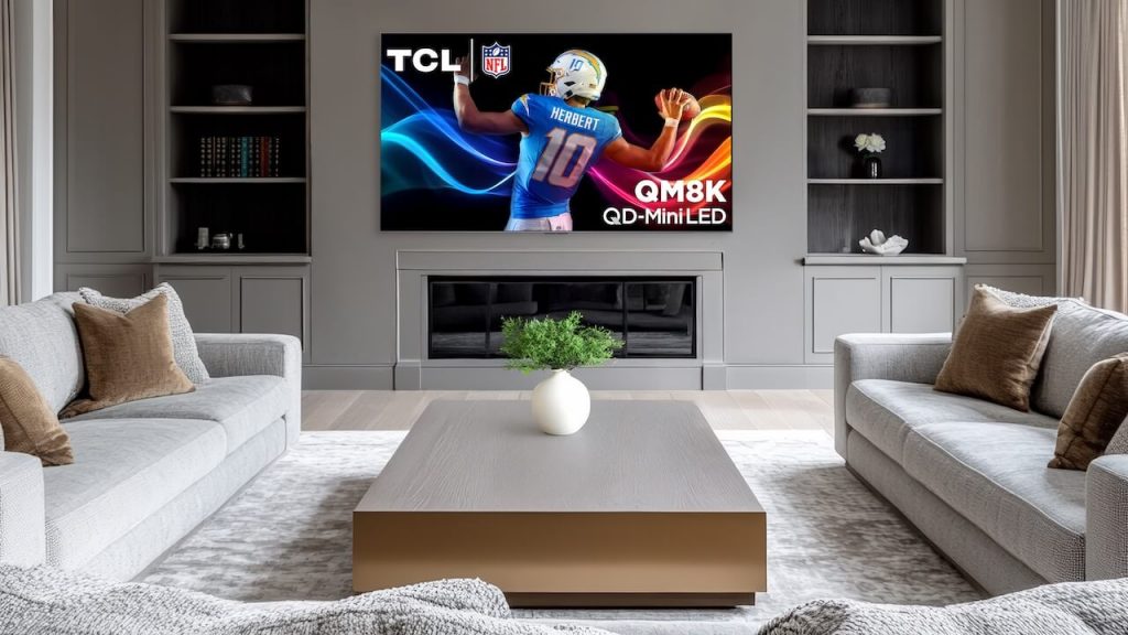 TCL QM8K QD-MiniLED TV Lifestyle