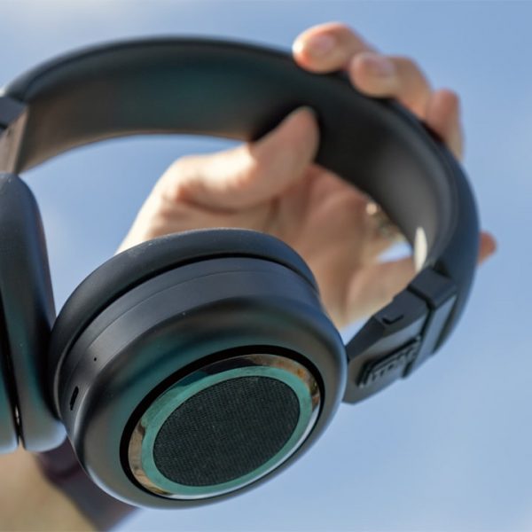 2026 TDM Neo Headphone Speaker Black in hand