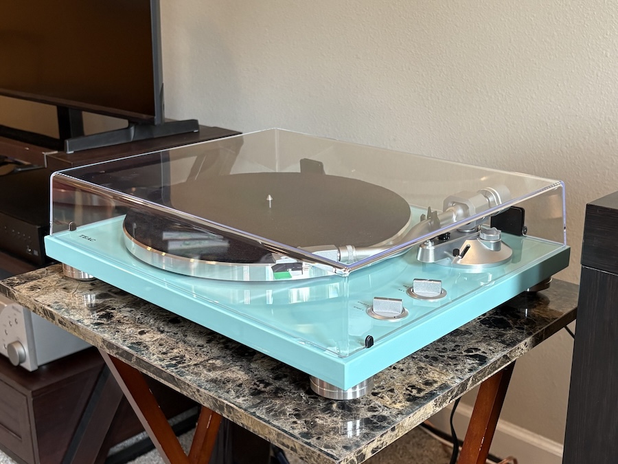 teac-tn-400bt-x-turntable-angle-right
