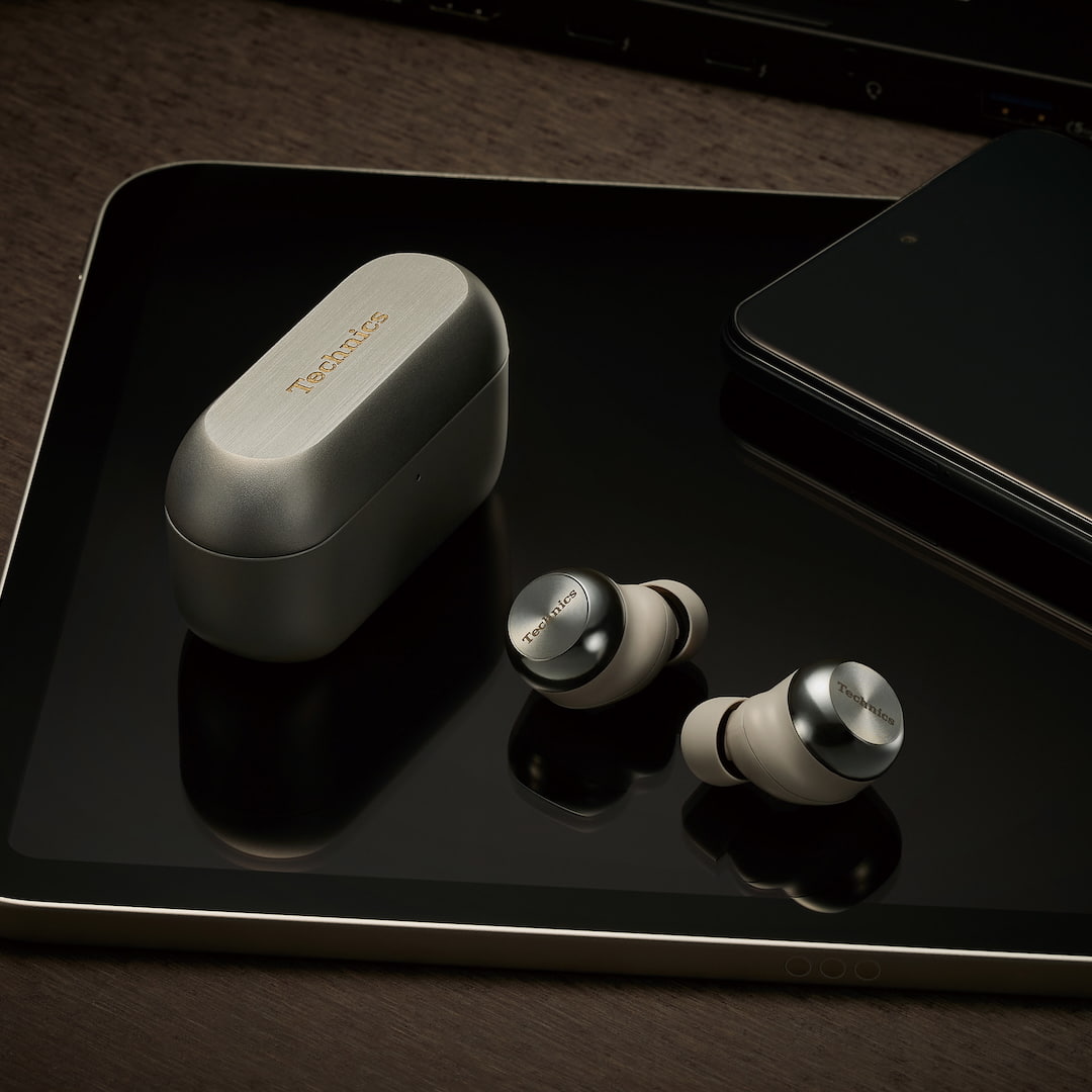 Technics EAH-AZ100 Wireless Earbuds with Case in Champagne