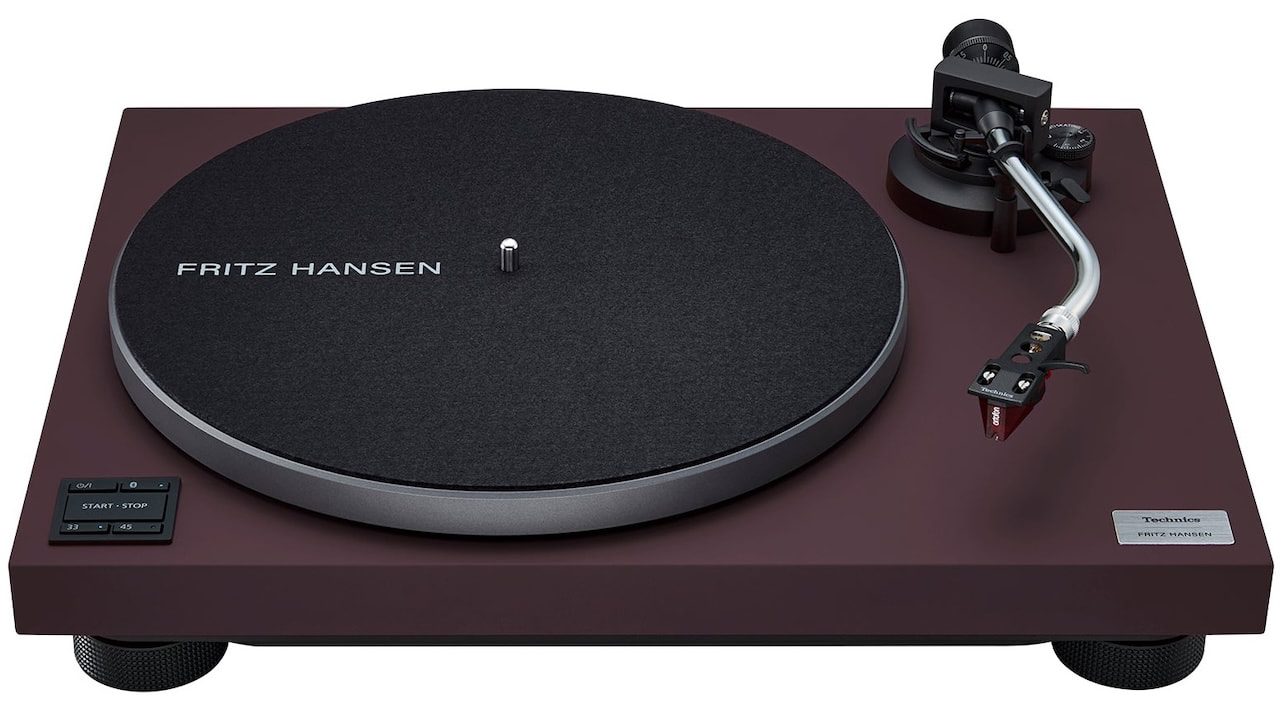 technics-fritz-hansen-sl-40cbt-front