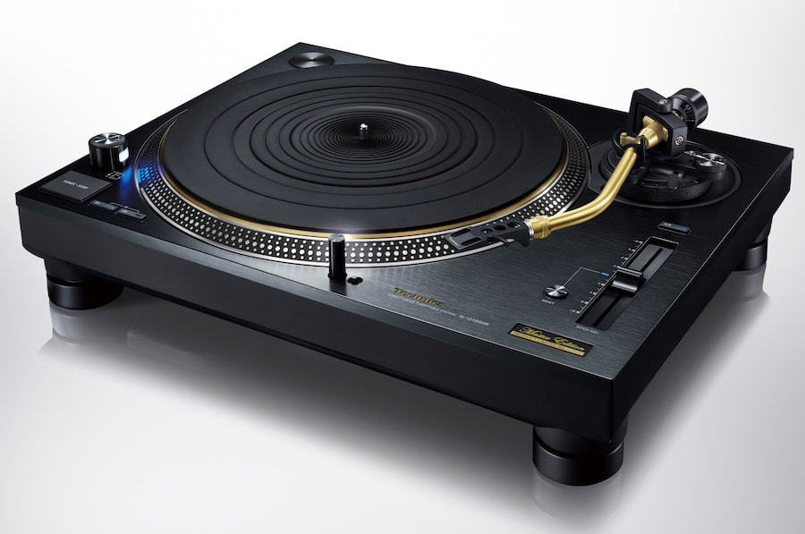 technics-sl-1210gme-turntable
