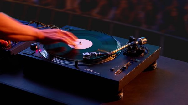 2027 Technics SL-1210MKX DJ Turntable Lifestyle