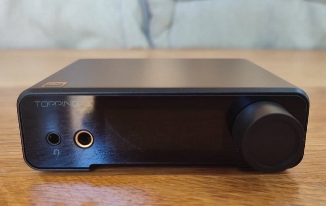 topping-dx1-ii-dac-amp-front-off