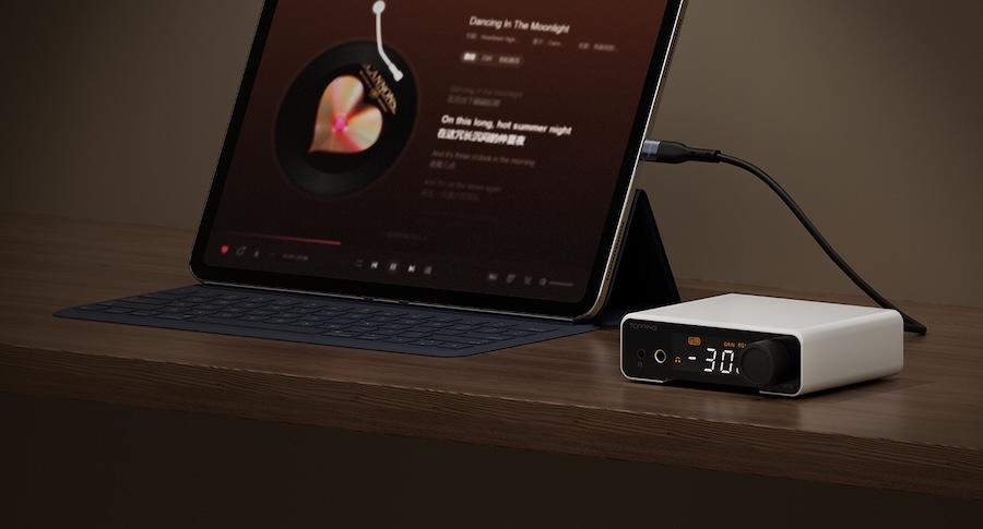 topping-dx1-ii-dac-amp-with-ipad