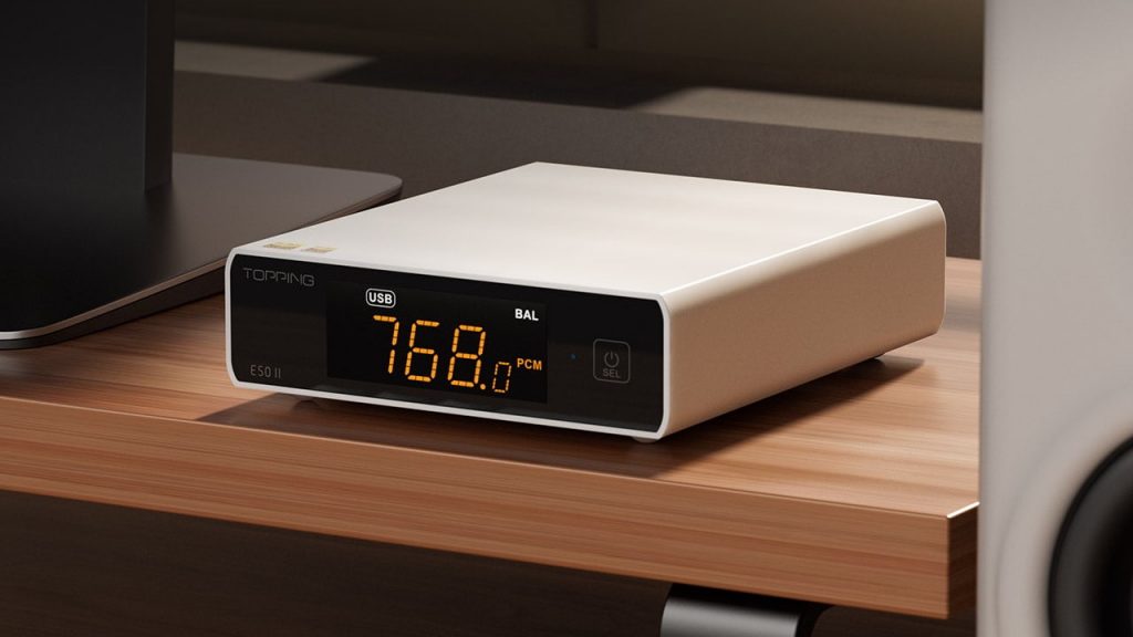 Topping E50 II DAC on Desktop