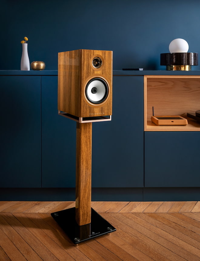 triangle-capella-2-wireless-speakers-oak-lifestyle