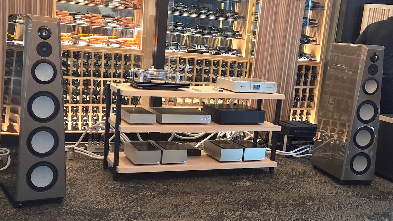 Von Schweikert Ultra 7 Stereo System AXPONA 2026