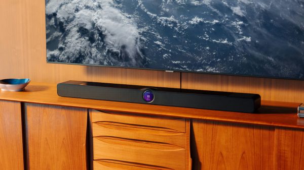 WiiM Bar Soundbar Lifestyle