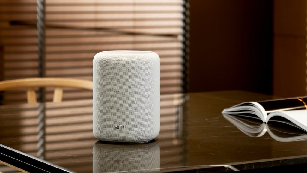 WiiM Sound Lite Smart Speaker in white