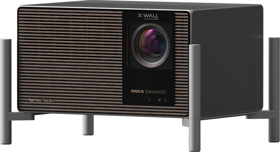 xwall-titan-noir-ultra-projector