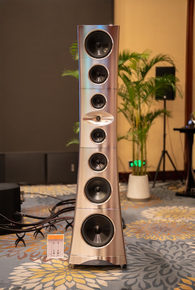 yg-acoustics-titan-loudspeaker-front